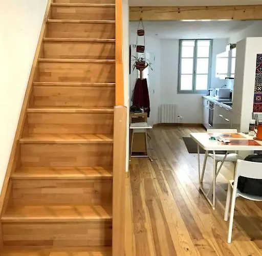 Agreable Maison Au Centre Historique De Avec Garage Foix