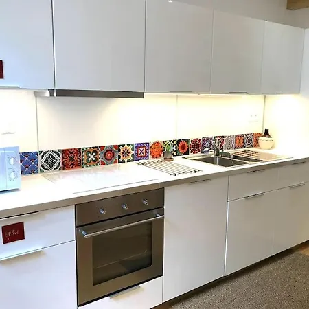 Agreable Maison Au Centre Historique De Avec Garage *